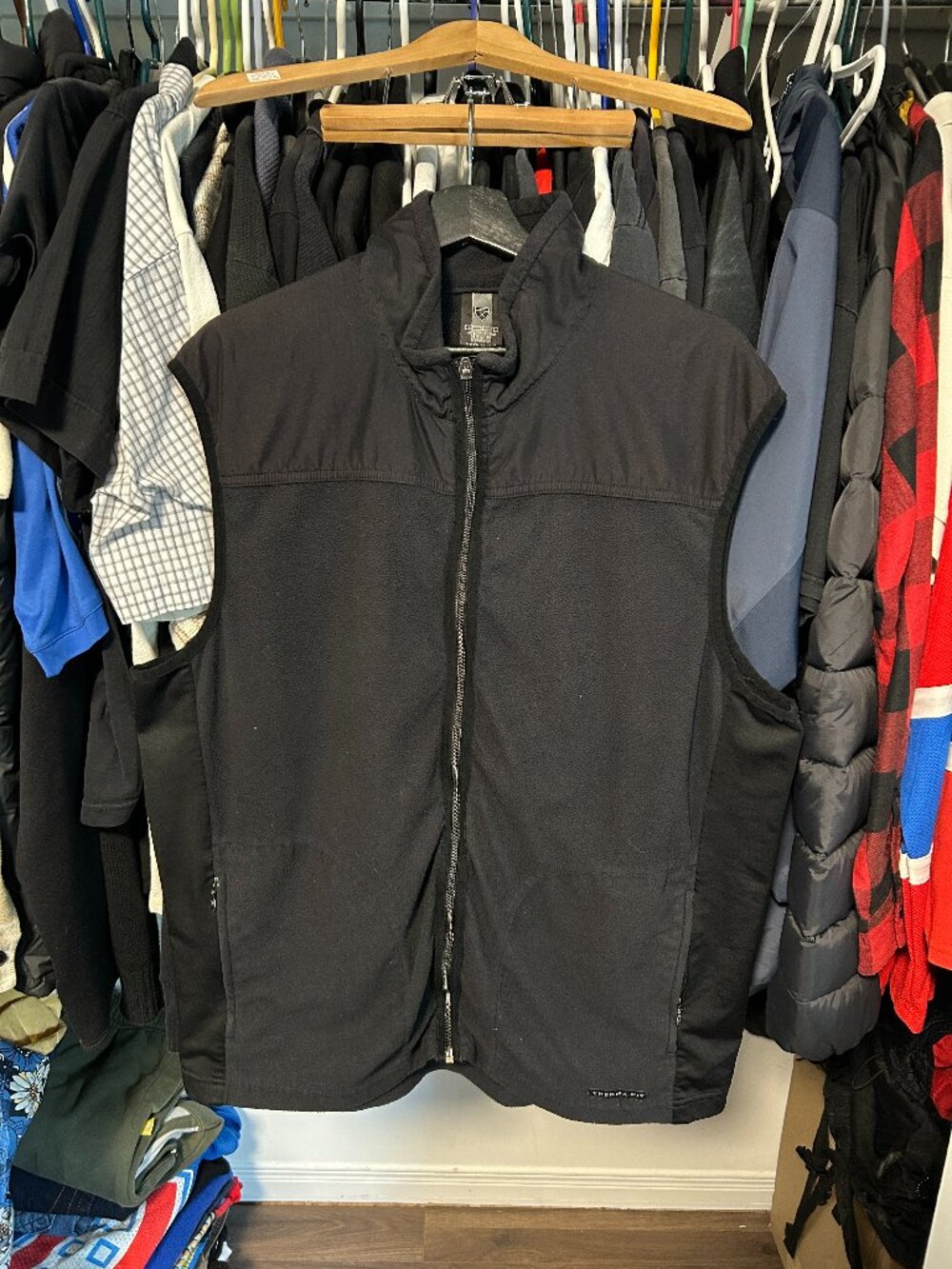 Nike Golf Black Therma Fit sleeve less Fleece - Size XL